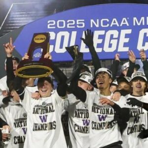 Washington Huskies NATIONAL W CHAMPIONS T-Shirt